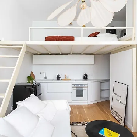 Guestready - Bright And Cosy Studio In The Historical Heart Of Bordeaux דירה בורדו