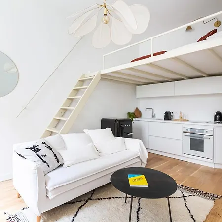 Guestready - Bright And Cosy Studio In The Historical Heart Of Bordeaux דירה בורדו